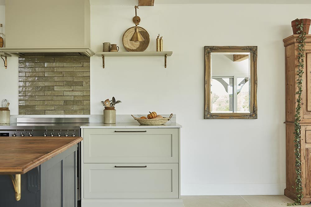 Christa’s Overlay Shaker Kitchen