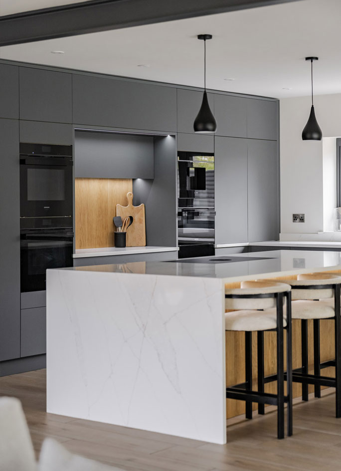 Sarah and Jamie's Modern Family Kitchen
