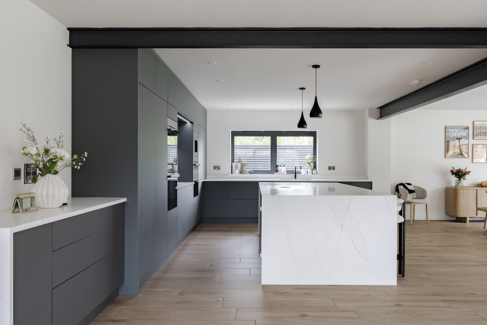 Sarah and Jamie's Modern Family Kitchen