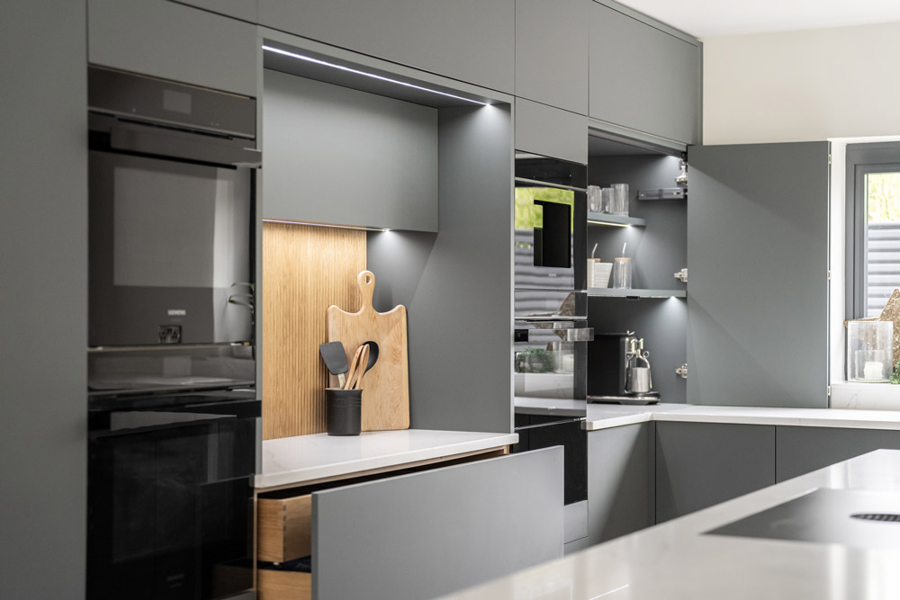 Sarah and Jamie's Modern Family Kitchen