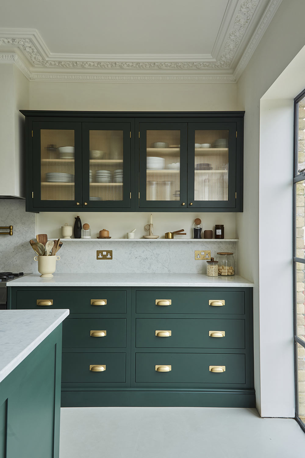 Sam and Charlotte's Inframe Shaker Kitchen