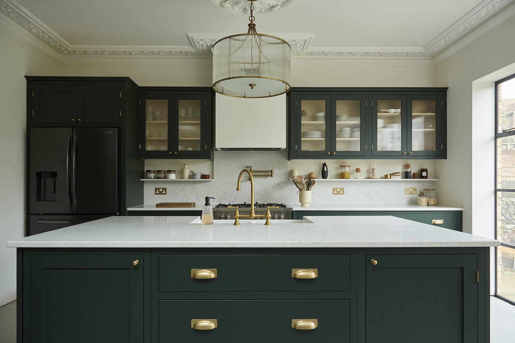 Sam and Charlotte's Inframe Shaker Kitchen