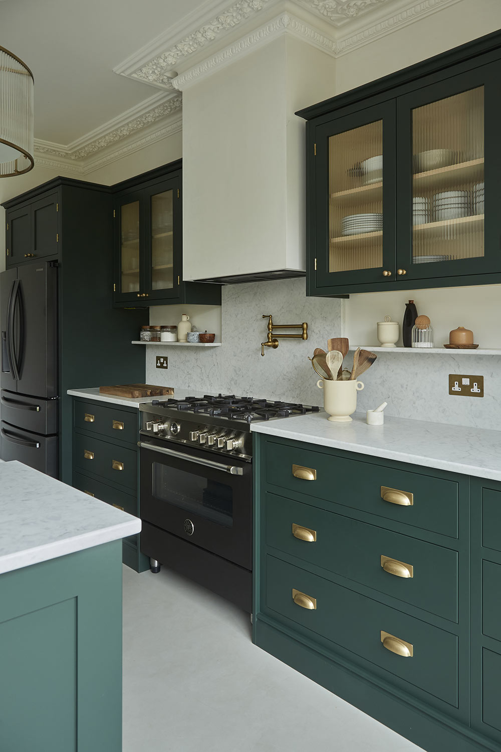 Sam and Charlotte's Inframe Shaker Kitchen