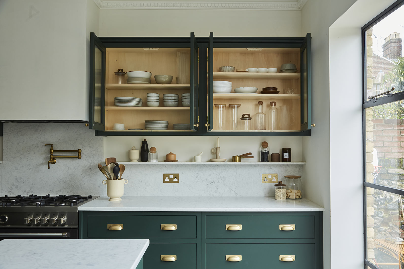 Sam and Charlotte's Inframe Shaker Kitchen